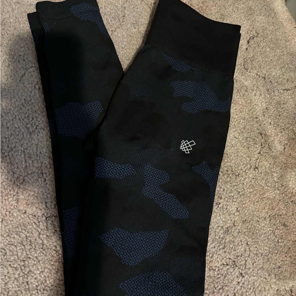 BLUE CAMO LEGGINGS